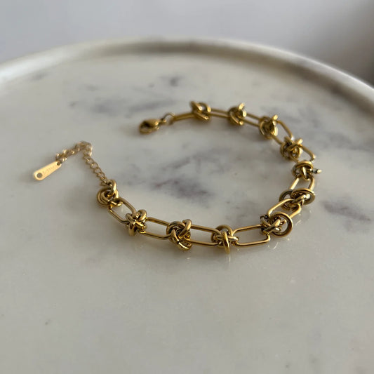 18 KT Gold Plated Knot Bracelet